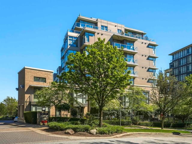 Apartment for sale in Burnaby, Burnaby North, 402 9298 University Crescent, 263147840 | Realtylink.org