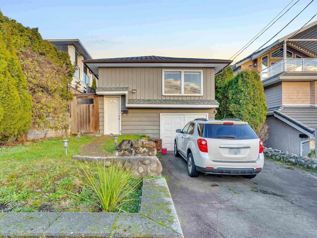 House for sale in White Rock, South Surrey White Rock, 852 Stevens Street, 263147855 | Realtylink.org