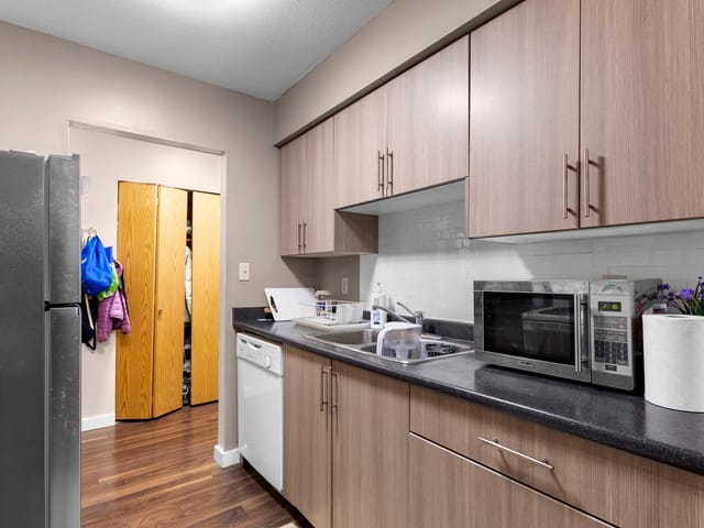 Apartment for sale in Burnaby, Burnaby North, 119 4363 Halifax Street, 263147932 | Realtylink.org