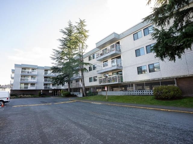 Apartment for sale in Richmond, Richmond, 110 6420 Buswell Street, 263147940 | Realtylink.org