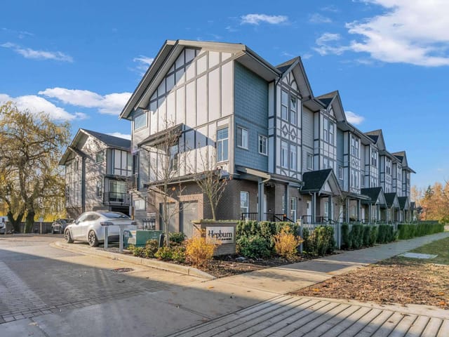 Townhouse for rent in Surrey, Cloverdale, 1 17582 60 Avenue, 263148023 | Realtylink.org