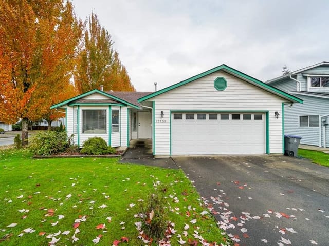 House for sale in Surrey, Cloverdale, 17209 62a Ave, 263148091 | Realtylink.org