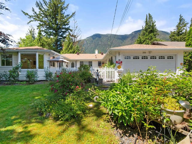House for sale in Hope, Hope & Area, 236 Water Avenue, 263148106 | Realtylink.org