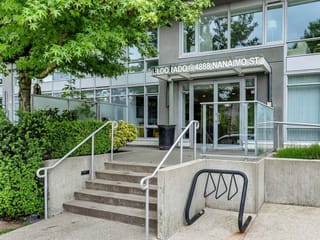 Apartment for sale in Vancouver, Vancouver East, 201 4888 Nanaimo Street, 263148228 | Realtylink.org