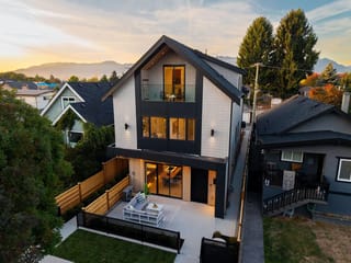 1/2 Duplex for sale in Vancouver, Vancouver East, 1 2435 Napier Street, 263148265 | Realtylink.org