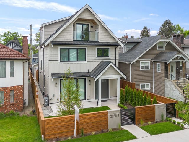 1/2 Duplex for sale in Vancouver, Vancouver East, 1 2258 Napier Street, 263148399 | Realtylink.org