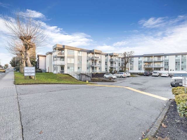 Apartment for sale in Abbotsford, Abbotsford, 227 32850 George Ferguson Way, 263148403 | Realtylink.org