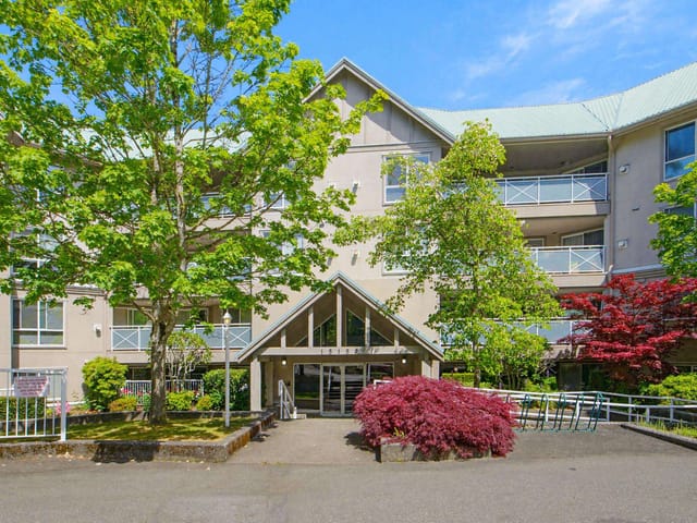 Apartment for sale in Surrey, South Surrey White Rock, 305 15150 29a Avenue, 263148457 | Realtylink.org