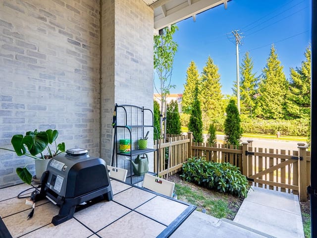 Apartment for sale in Surrey, South Surrey White Rock, 104 3315 148 Street, 263148507 | Realtylink.org