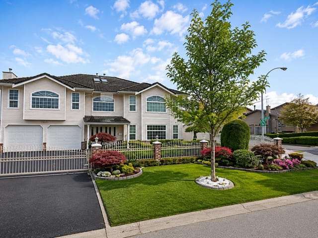 House for sale in Surrey, Surrey, 13839 91 Avenue, 263148525 | Realtylink.org