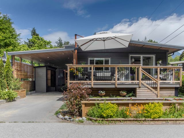 Manufactured Home for sale in Squamish, Squamish, 101 40157 Government Road, 263148692 | Realtylink.org