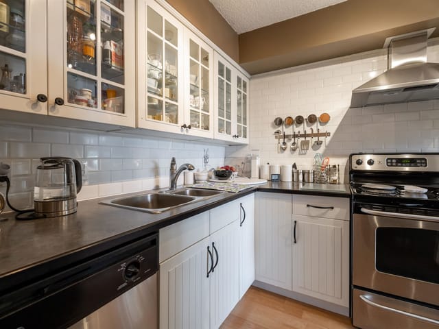 Apartment for sale in Surrey, South Surrey White Rock, 301 1389 Winter Street, 263148761 | Realtylink.org