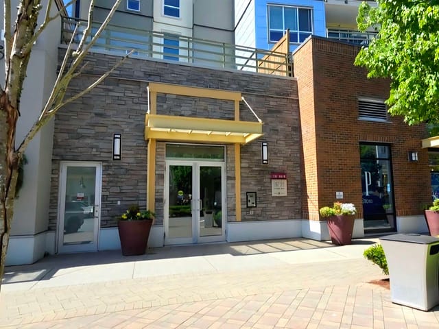 Apartment for sale in Surrey, South Surrey White Rock, 414 15735 Croydon Drive, 263148785 | Realtylink.org