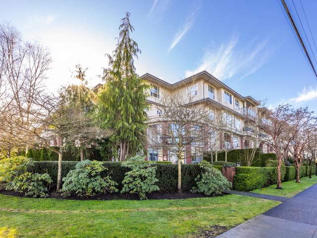 Apartment for sale in Surrey, South Surrey White Rock, 112 1787 154 Street, 263148824 | Realtylink.org