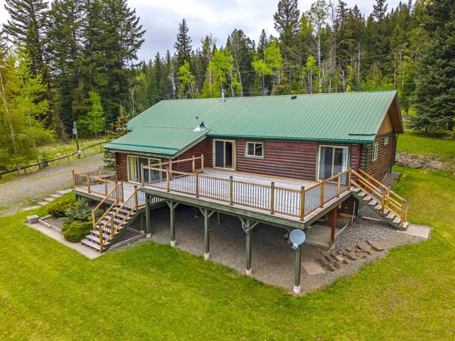 House for sale in Bridge Lake, 100 Mile House, 7118 Noveta Road, 263148854 | Realtylink.org