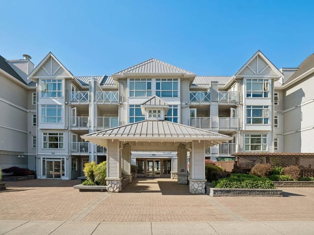 Apartment for sale in Port Moody, Port Moody, 212 3122 St Johns Street, 263148931 | Realtylink.org