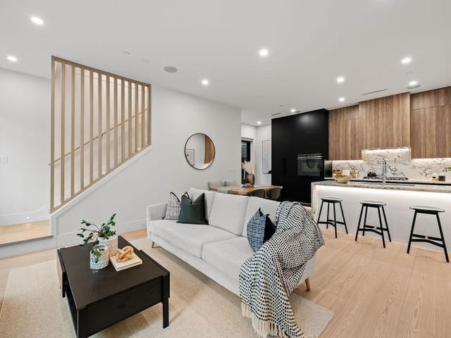 1/2 Duplex for sale in Vancouver, Vancouver West, 2 5034 Granville Street, 263149021 | Realtylink.org