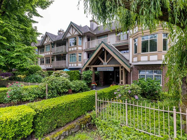 Apartment for sale in North Vancouver, North Vancouver, 412 2059 Chesterfield Avenue, 263149065 | Realtylink.org