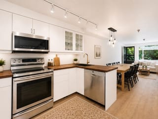 Townhouse for sale in West Vancouver, West Vancouver, 112 1363 Clyde Avenue, 263149066 | Realtylink.org