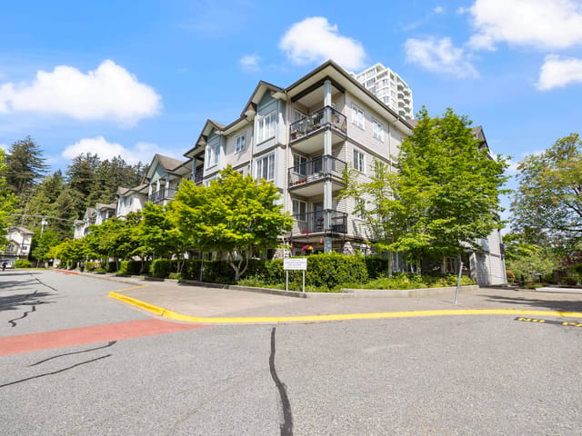 Apartment for sale in Surrey, North Surrey, 207 14877 100 Avenue, 263149106 | Realtylink.org