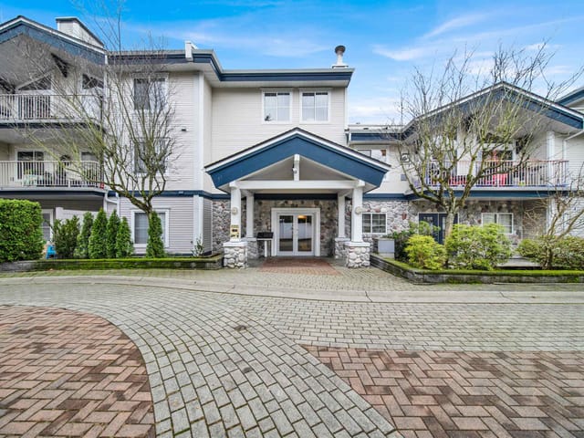 Apartment for sale in Surrey, South Surrey White Rock, 209 15298 20 Avenue, 263149110 | Realtylink.org