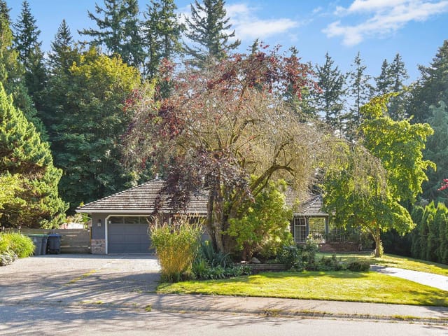House for sale in Surrey, South Surrey White Rock, 13056 22a Avenue, 263149216 | Realtylink.org