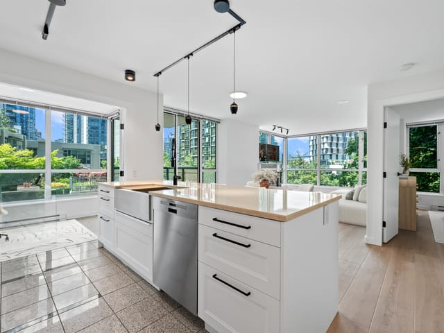 Apartment for sale in Vancouver, Vancouver West, 305 1328 W Pender Street, 263149270 | Realtylink.org