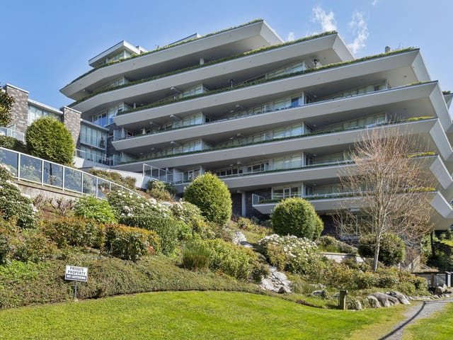 Apartment for sale in West Vancouver, West Vancouver, 204 866 Arthur Erickson Place, 263149360 | Realtylink.org