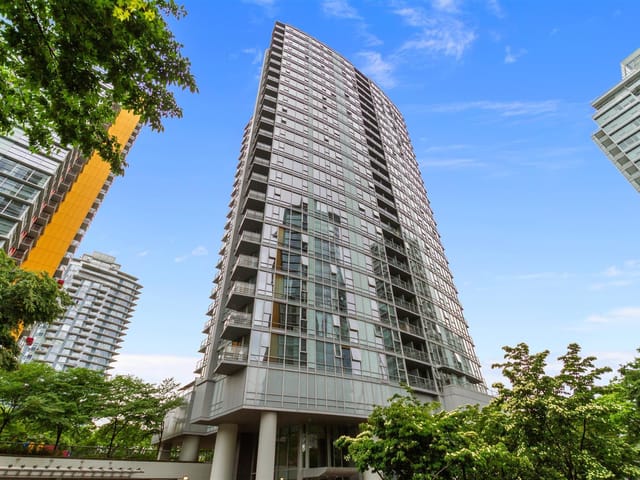Apartment for sale in Vancouver, Vancouver West, 707 131 Regiment Square, 263149451 | Realtylink.org