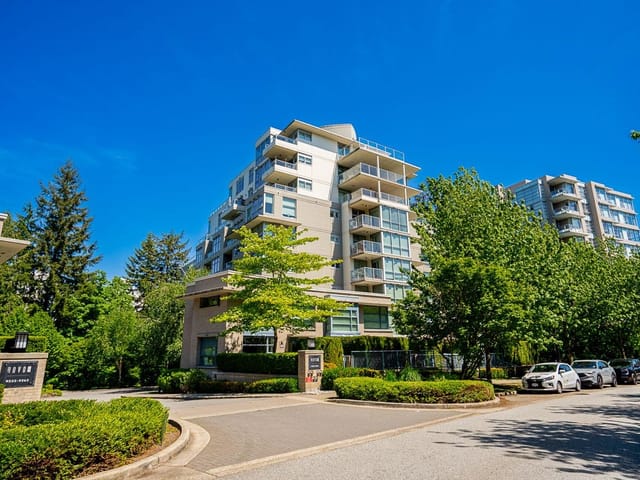 Apartment for sale in Burnaby, Burnaby North, 204 9262 University Crescent, 263149452 | Realtylink.org