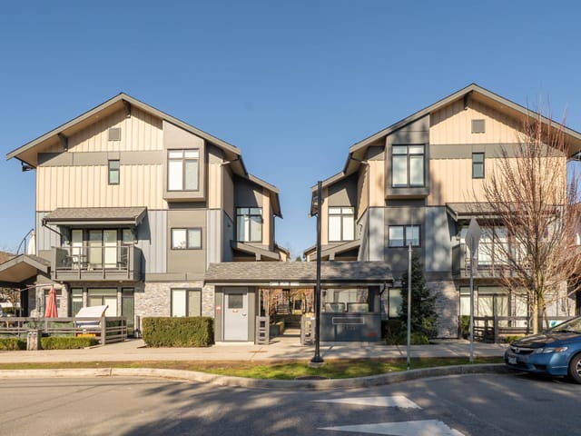 Townhouse for sale in Burnaby, Burnaby East, 210 7131 17th Avenue, 263149499 | Realtylink.org