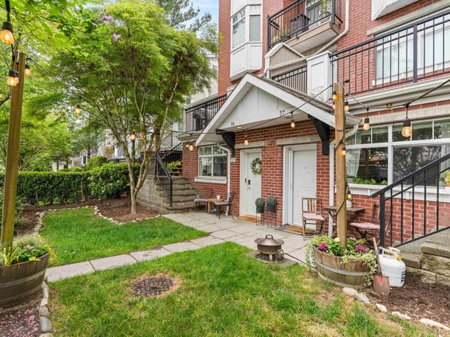 Apartment for sale in Surrey, Cloverdale, 27 19551 66 Avenue, 263149512 | Realtylink.org