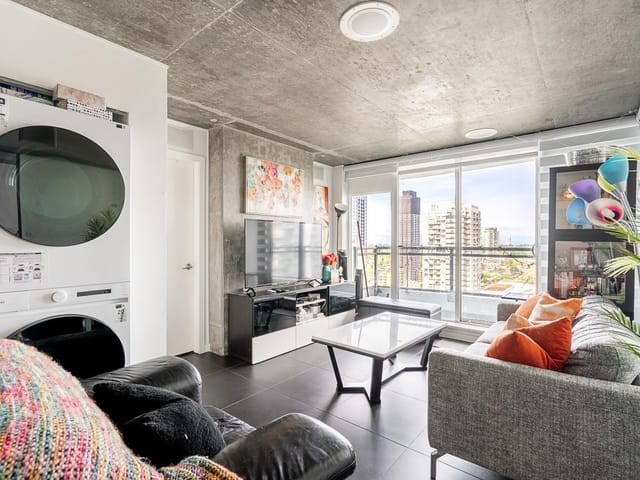 Apartment for sale in Surrey, North Surrey, 2304 13303 Central Avenue, 263149548 | Realtylink.org