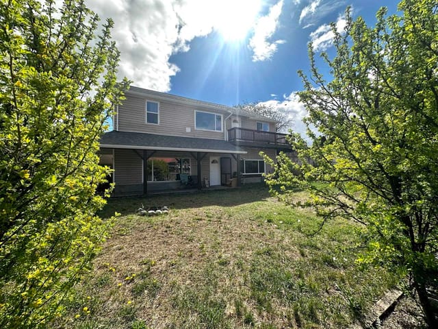 Duplex for sale in Telkwa, Smithers And Area, 1653/55 Fifth Street, 263149602 | Realtylink.org