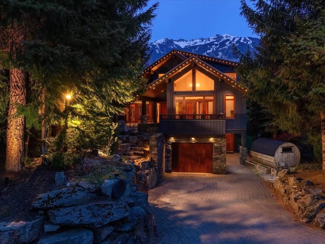 House for sale in Whistler, Whistler, 6260 Bishop Way, 263149635 | Realtylink.org
