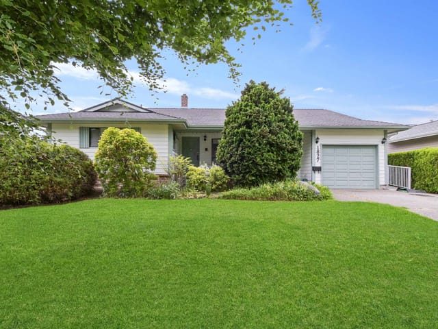 House for sale in Surrey, South Surrey White Rock, 1827 142nd Street, 263149728 | Realtylink.org