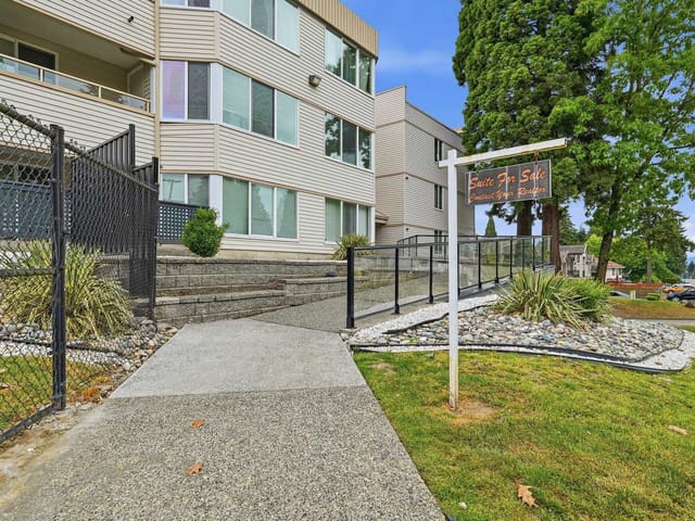 Apartment for sale in Surrey, North Surrey, 209 9635 121 Street, 263149733 | Realtylink.org