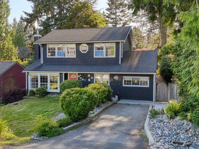 House for sale in Surrey, South Surrey White Rock, 1425 129 Street, 263149834 | Realtylink.org