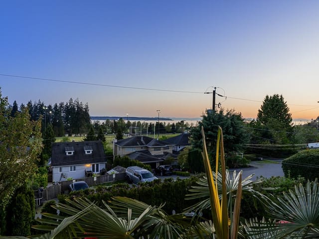House for sale in West Vancouver, West Vancouver, 1075 Esplanade Avenue, 263149881 | Realtylink.org