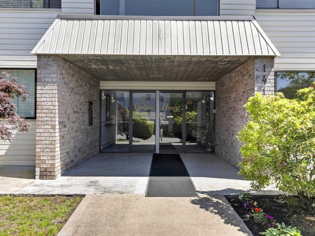 Apartment for sale in White Rock, South Surrey White Rock, 203 1410 Blackwood Street, 263149899 | Realtylink.org