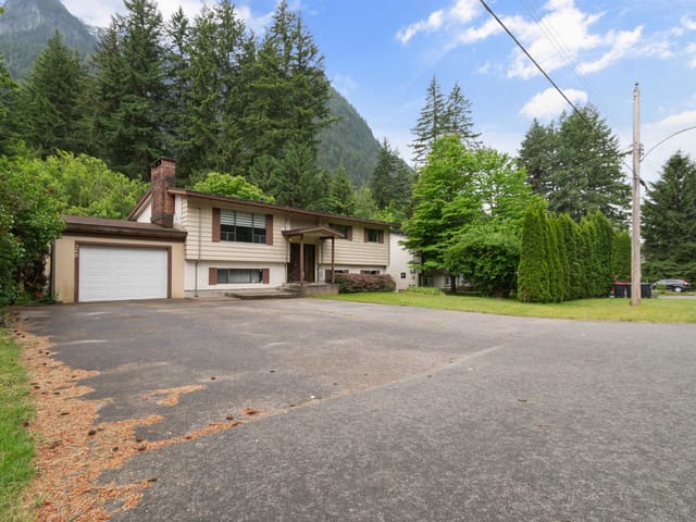 House for sale in Hope, Hope & Area, 260 Robertson Crescent, 263149925 | Realtylink.org