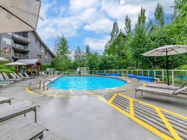 Apartment for sale in Whistler, Whistler, 103 4800 Spearhead Drive, 263149938 | Realtylink.org