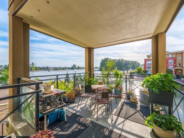 Apartment for sale in New Westminster, New Westminster, 204 2 Renaissance Square, 263149950 | Realtylink.org