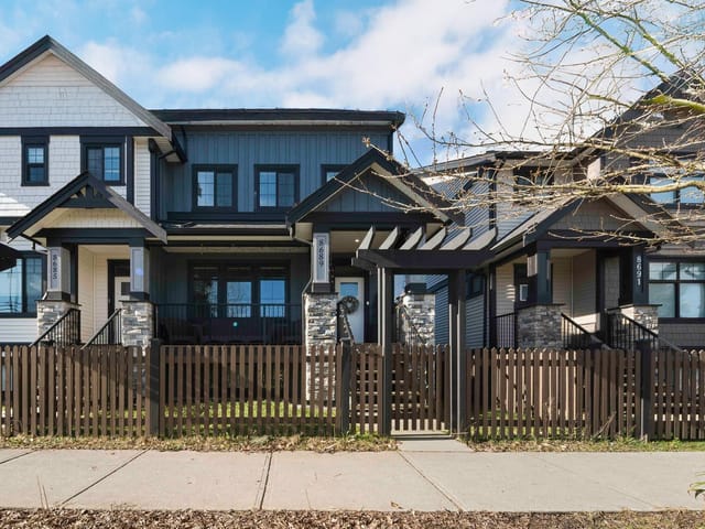 1/2 Duplex for sale in Mission, Mission, 8689 Cedar Street, 263150048 | Realtylink.org