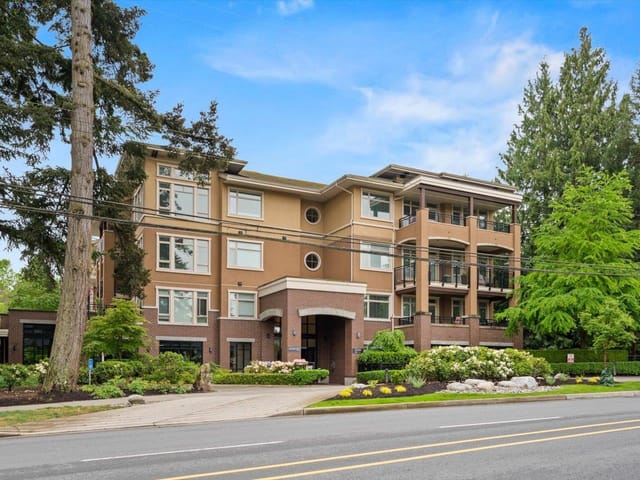Apartment for sale in Surrey, South Surrey White Rock, 109 15360 20 Avenue, 263150105 | Realtylink.org
