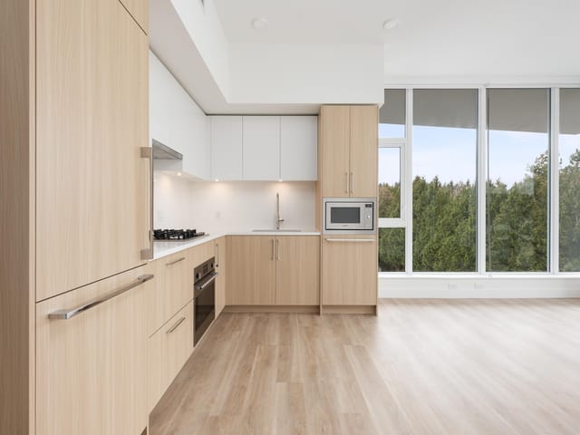 Apartment for sale in Surrey, North Surrey, 306 9675 King George Boulevard, 263150254 | Realtylink.org