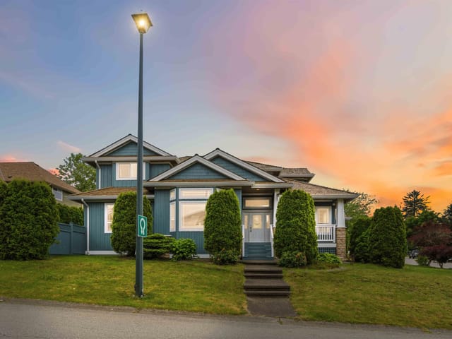 House for sale in Surrey, South Surrey White Rock, 14708 31a Avenue, 263150278 | Realtylink.org
