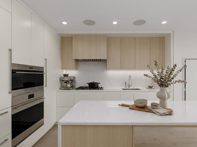 Apartment for sale in Vancouver, Vancouver West, 2501 7433 Cambie Street, 263150330 | Realtylink.org