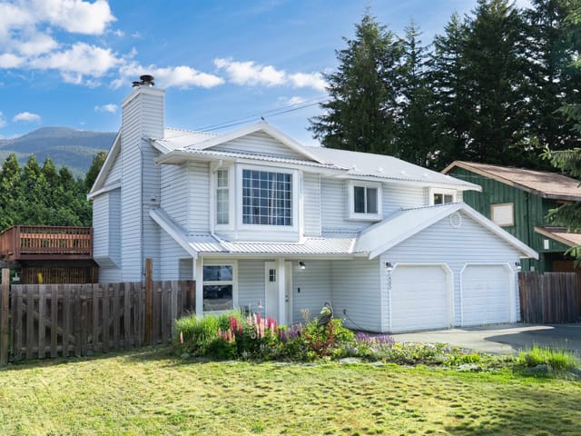 House for sale in Pemberton, Pemberton, 1485 Lupin Street, 263150368 | Realtylink.org
