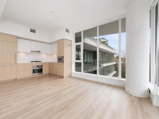 Apartment for sale in Surrey, North Surrey, 309 9675 King George Boulevard, 263150405 | Realtylink.org